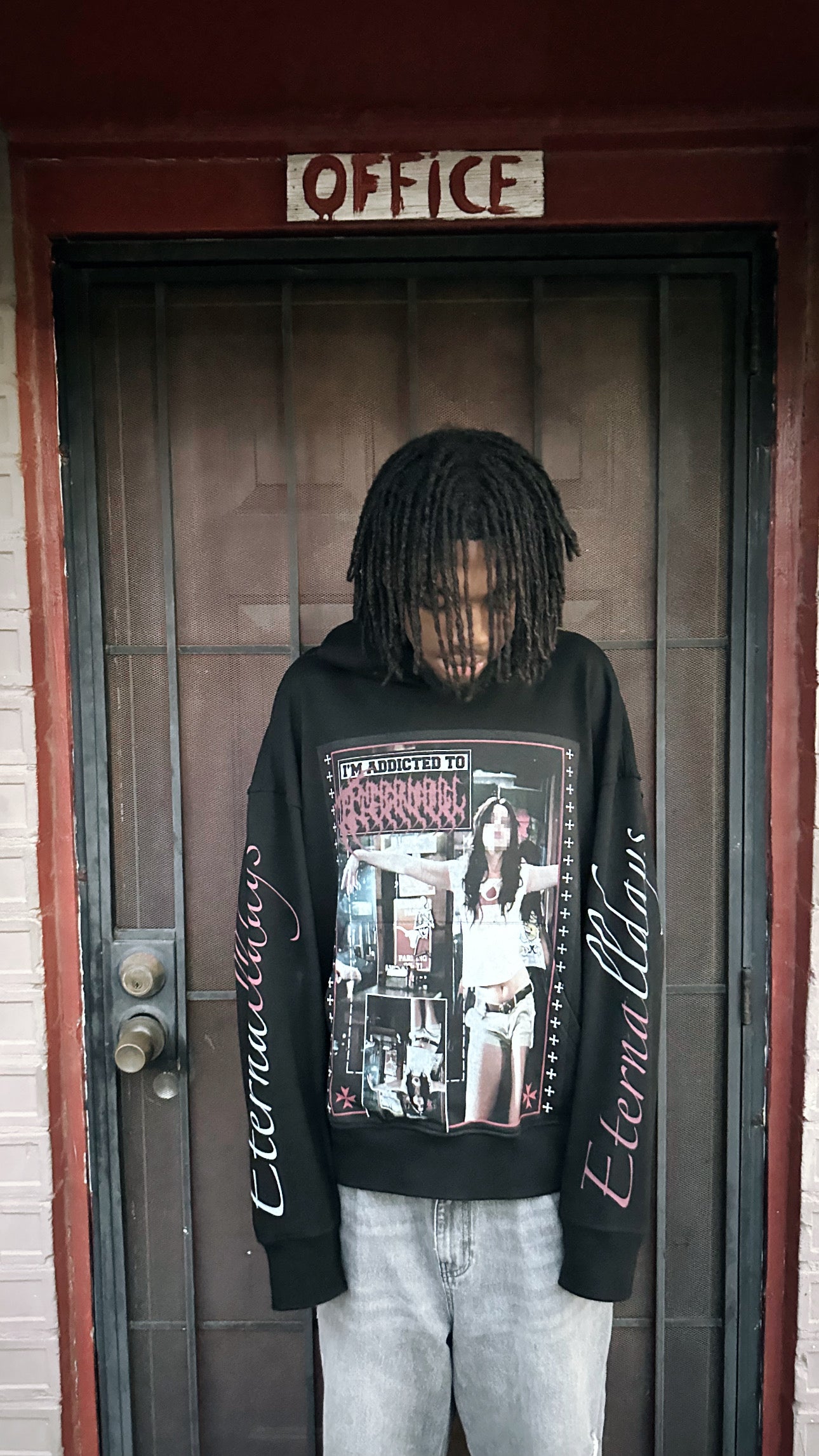 “Im addicted to Eternall Hoodie”